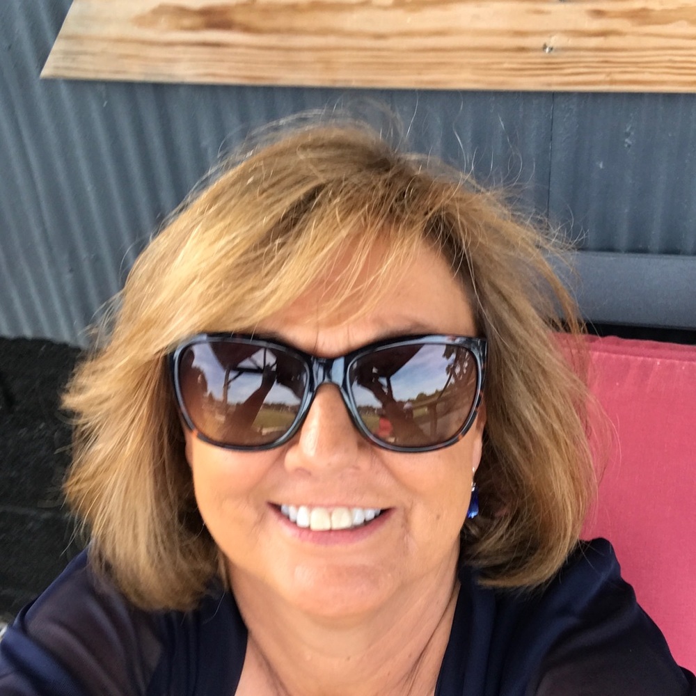 Meet your Posher, Debi